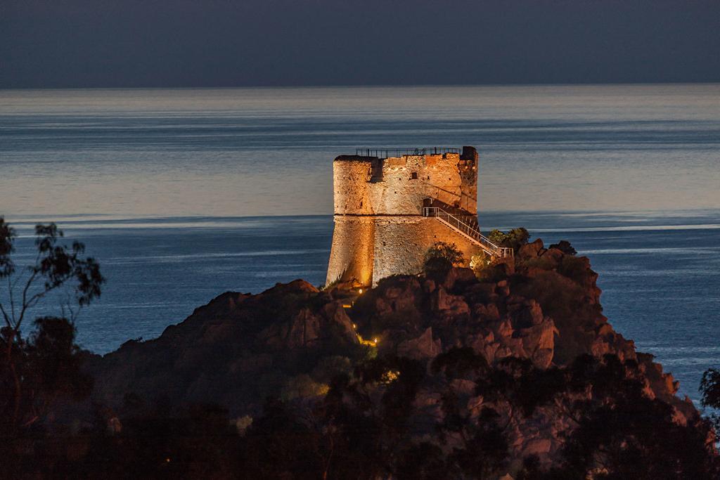 Готель Capo D'Orto - Porto - Corse Екстер'єр фото